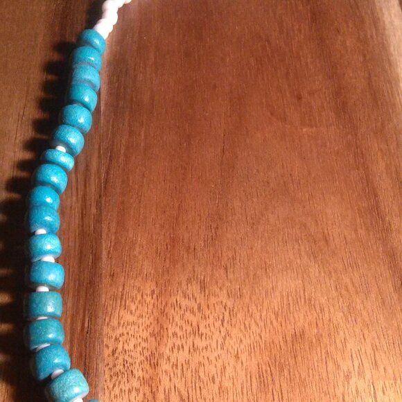 Multicolor Shell and Resin, Turquoise Color Beaded Necklace - Picture 6 of 15